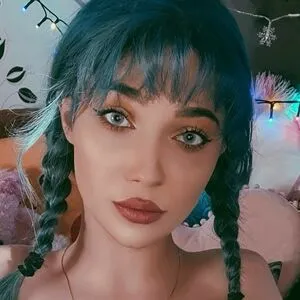 Avery Mia's profile image