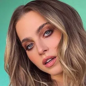 Anne Winters's profile image