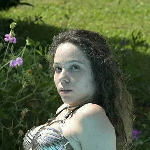 lizanne_free's profile image