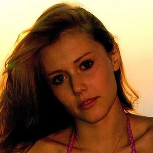 Julianna Guill's profile image