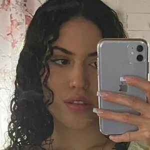 curlyjessica's profile image