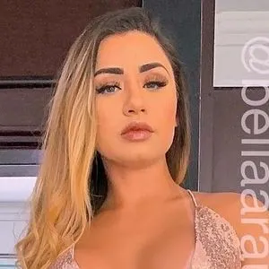 Bella Araujo's profile image