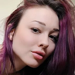 Violet Rayne's profile image