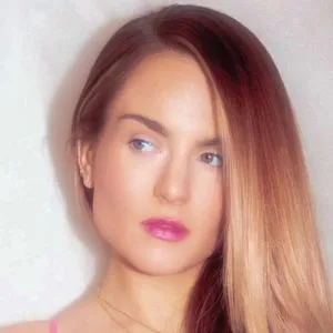 Joanna Jojo Levesque profile Image