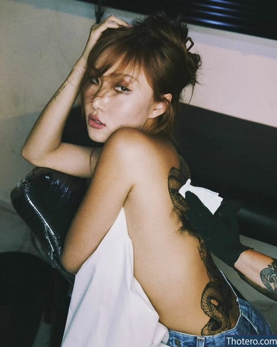 Hwasa nude 4877924