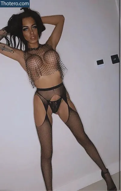 daddyslittlegirl67 - woman in fishnet stockings posing for a picture