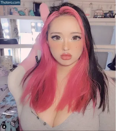 Keiracat - woman with pink hair and a cat ears posing for a picture