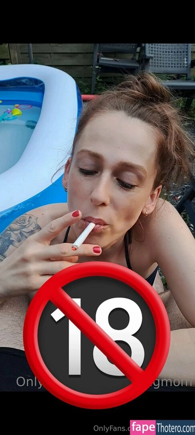 smokingmom nude 5244142