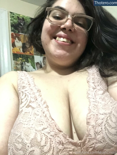 moetcristalbbw's profile image