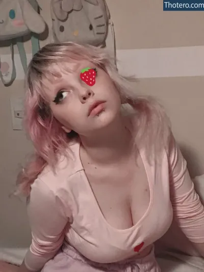 Babibunni - girl with pink hair and a strawberry patch on her face